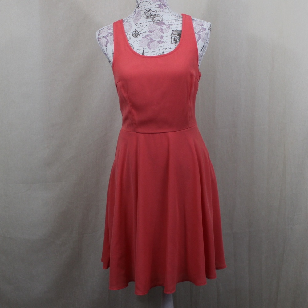 💥⬇️$20 Altar'd State Coral Lace Back Dress
